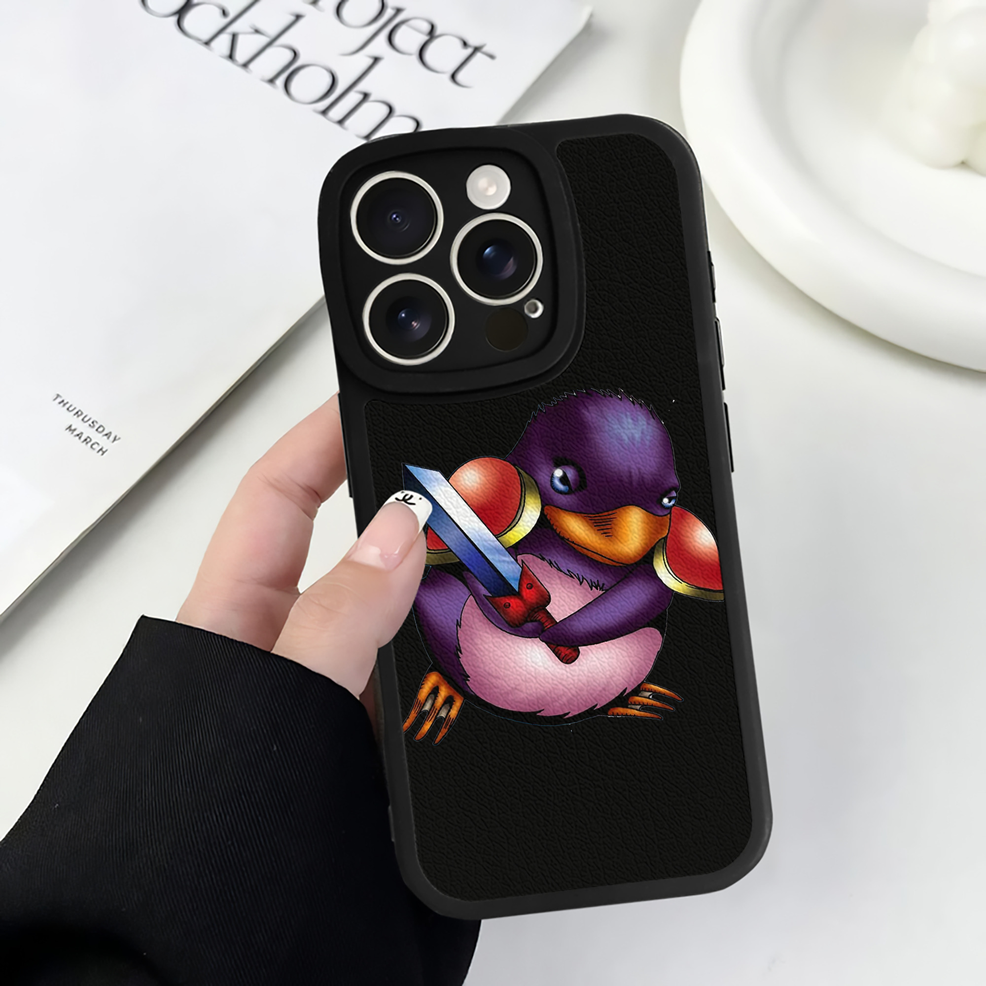（画像用） 遊☆戯☆王 Yu-Gi-Oh! 【iPhone 16シリーズ対応】シリコンスマホケース（レザー調） 材質：シリコン